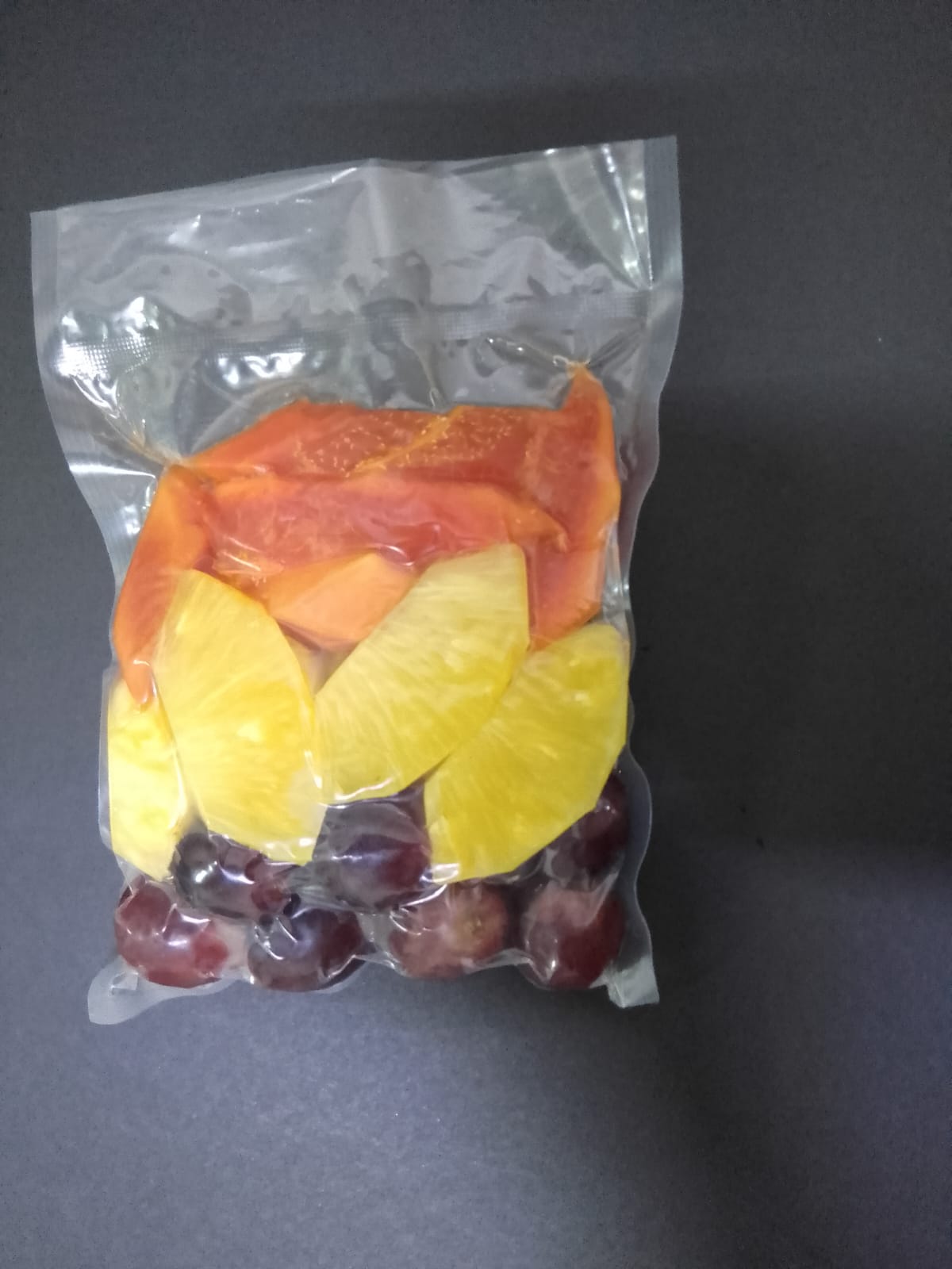 MIX DE FRUTAS PAPAYA-PIÑA-UVA X 500 GRS